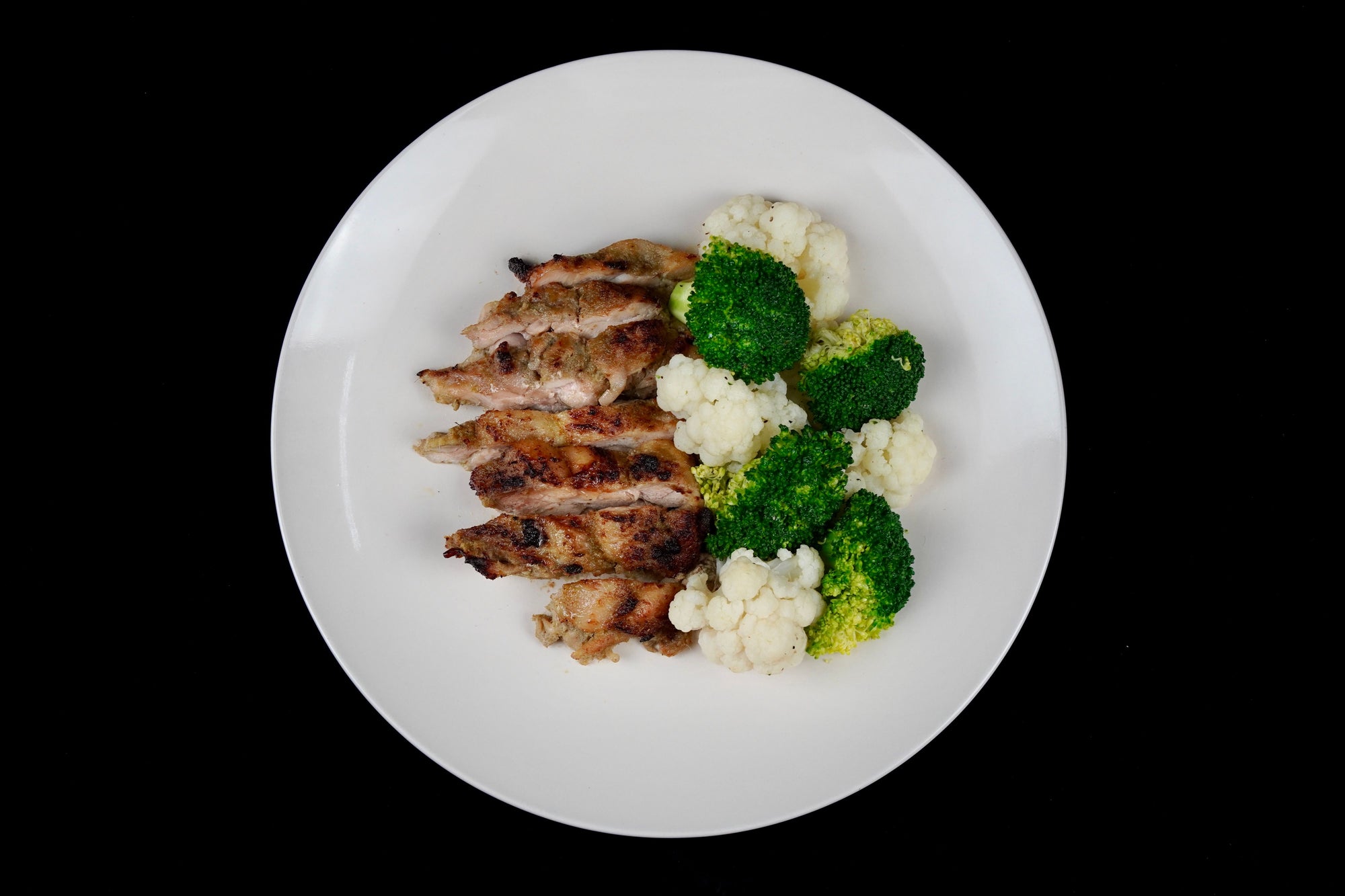 Green Curry Thigh x Broccoli & Cauliflower - Nutrify Basics