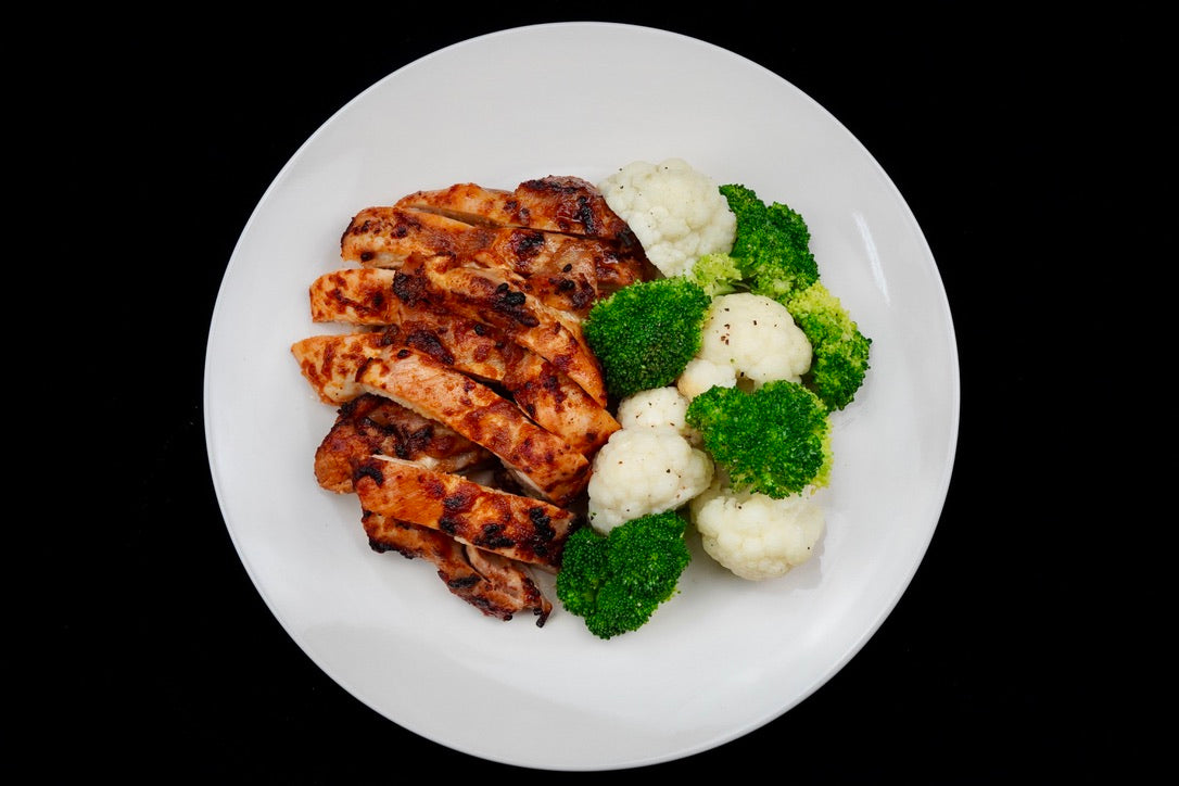 Tom Yum Thigh x Broccoli & Cauliflower - Nutrify Basics