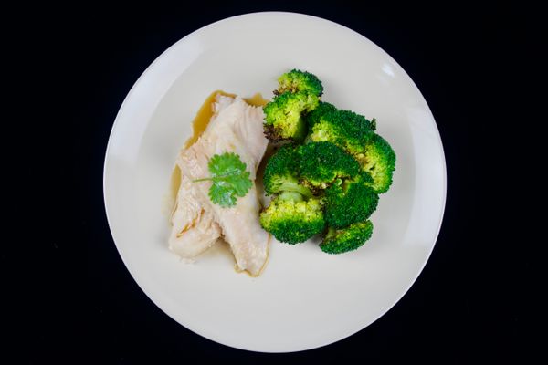 Cantonese Dory x Broccoli - Nutrify Basics